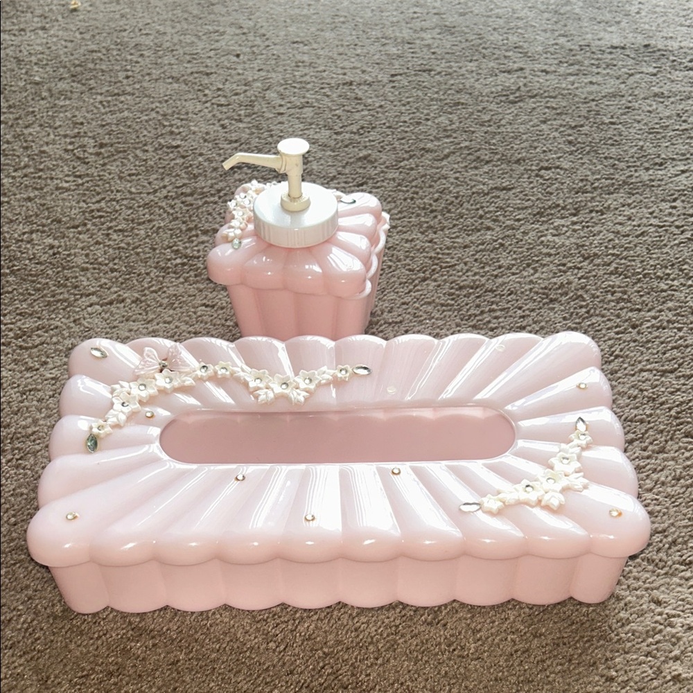Pink Bathroom Accessory Set